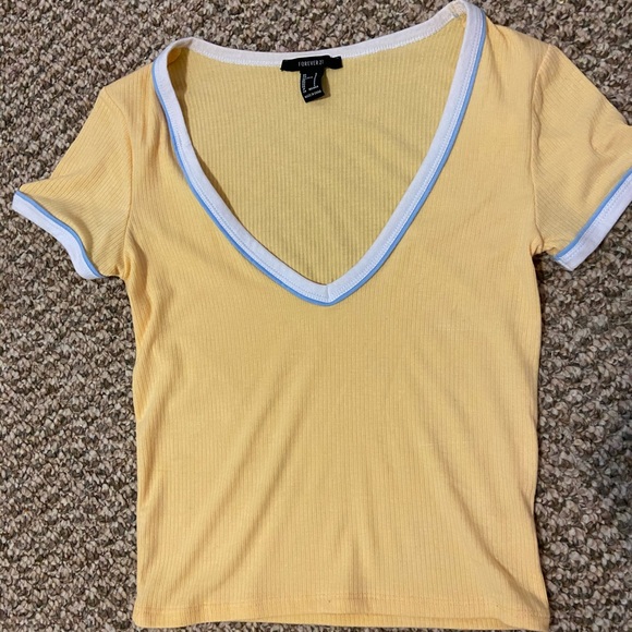 Forever 21 t-shirt - Picture 1 of 2